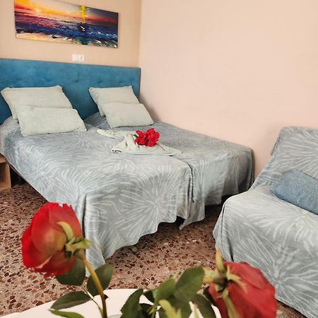 Apartamentos Belladorm Benidorm Luaran gambar