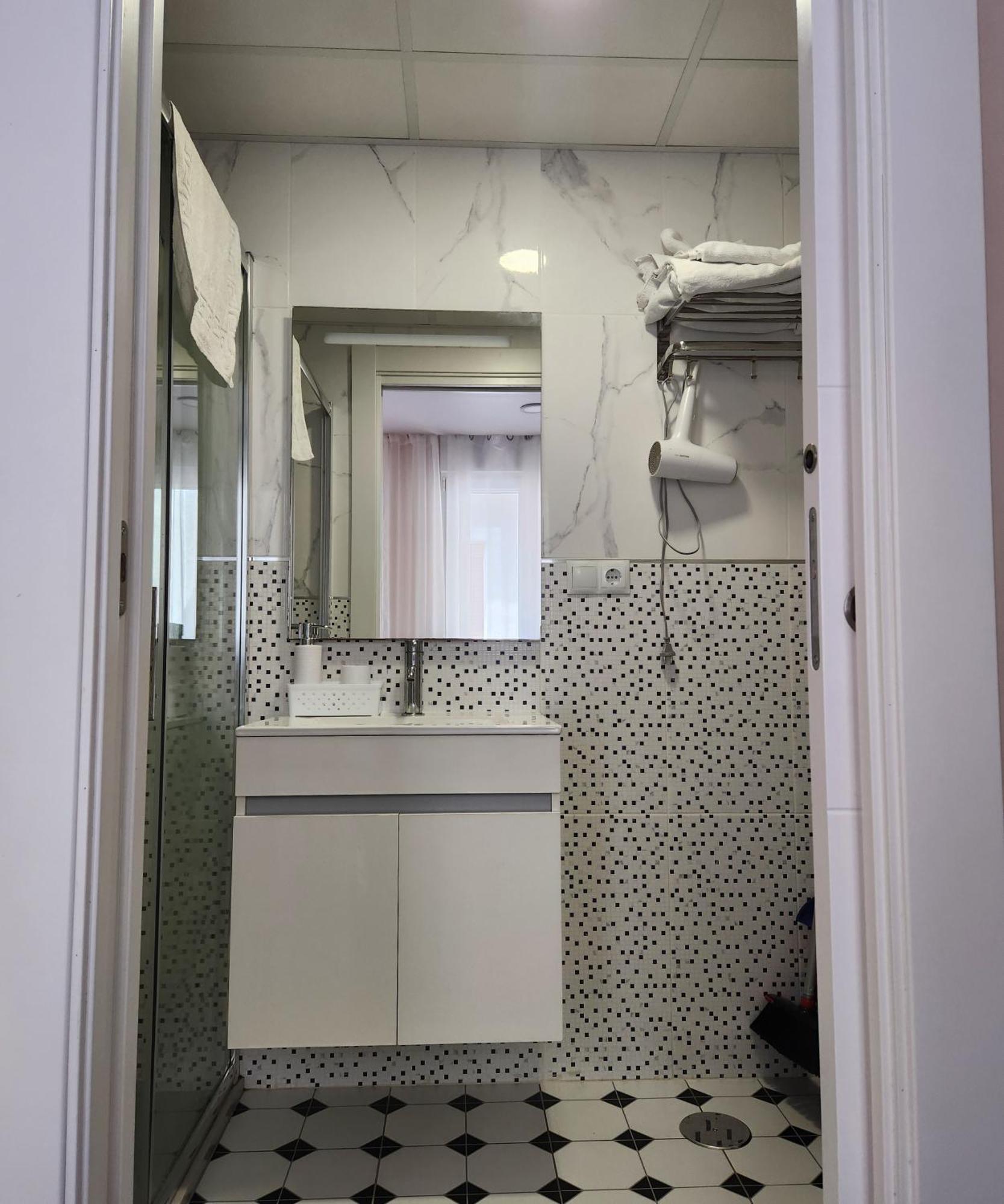 Apartamentos Belladorm Benidorm Luaran gambar